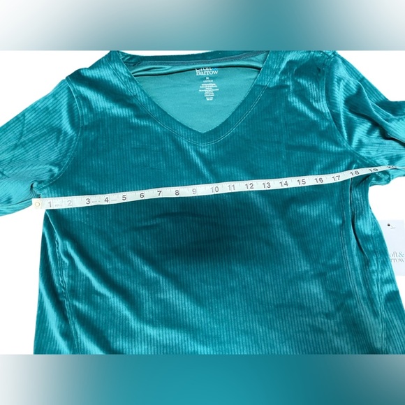 Croft & Barrow Teal Top size Medium - Picture 3 of 7